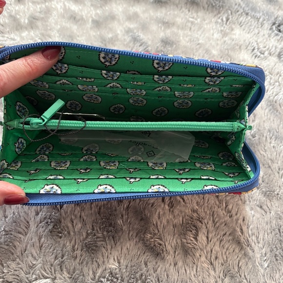 Vera Bradley Paisley Wallet NWT - Picture 7 of 11